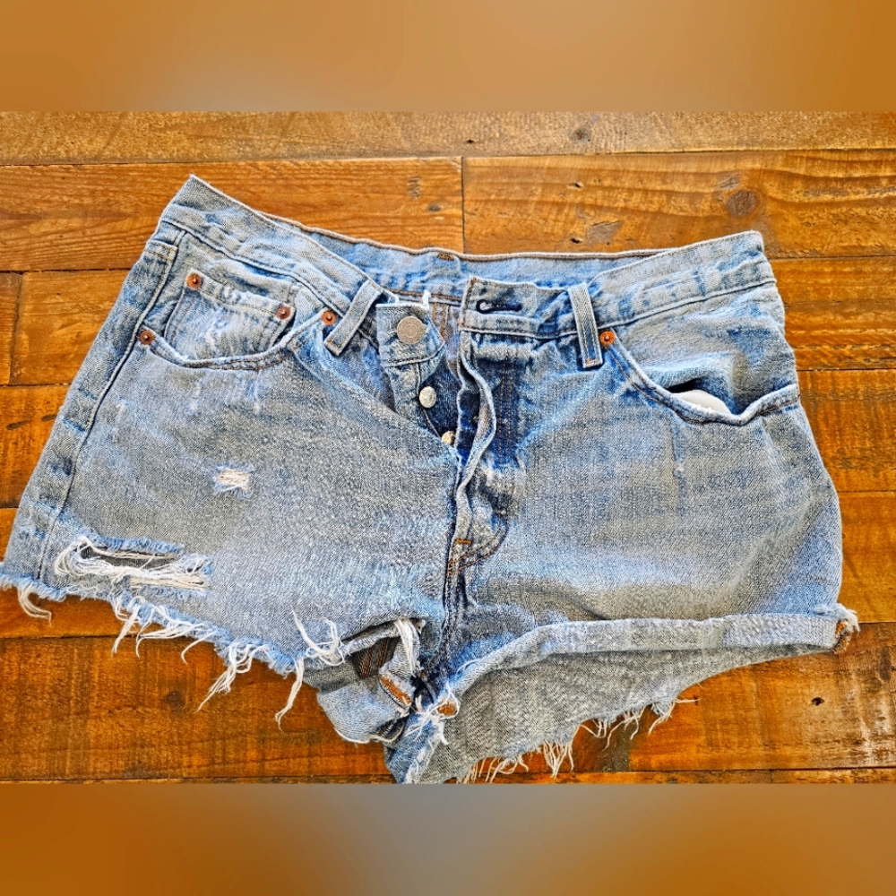 Levis jean shorts